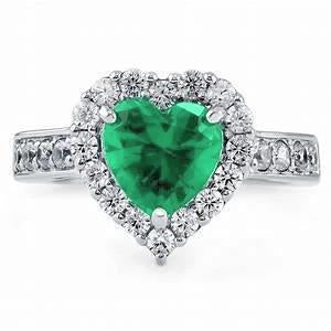 5 Carats Heart Cut Green Emerald And Diamond Ring White Gold 14K
