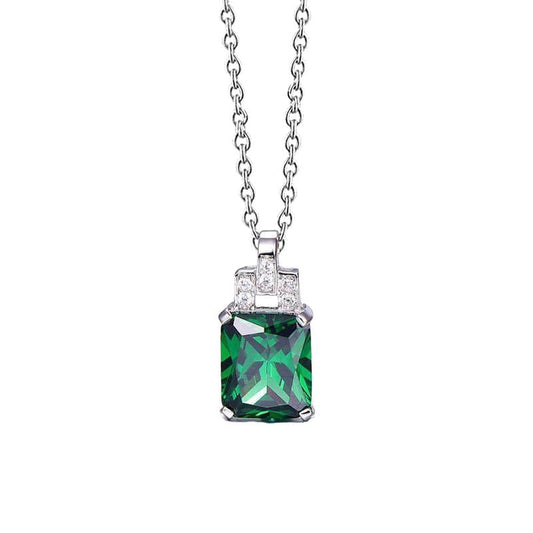 natural round emerald 6.20ct pendant front view