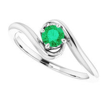 Solitaire Ring 1.50 Carats Columbian Green Emerald Twisted Style