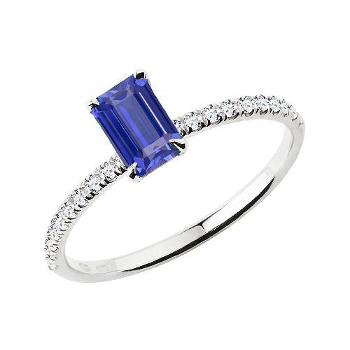 Sparkling Diamond Ring Emerald Cut Srilankan Sapphire 2 Carats Prongs