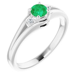 Three Stone Ring 0.85 Carats Natural Earth Mined Diamond And Green Emerald Women Jewellery